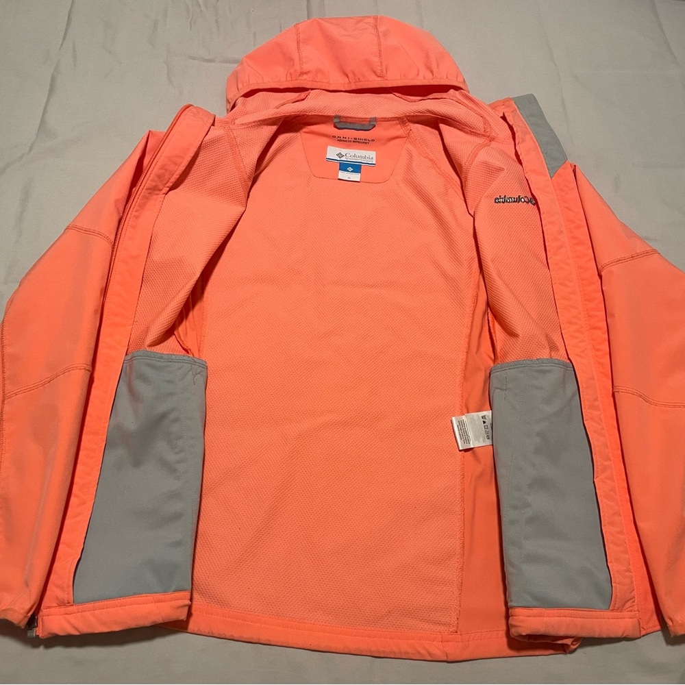 Columbia Omni-shield water repellent soft shell jacket size M peach color - Picture 5 of 6